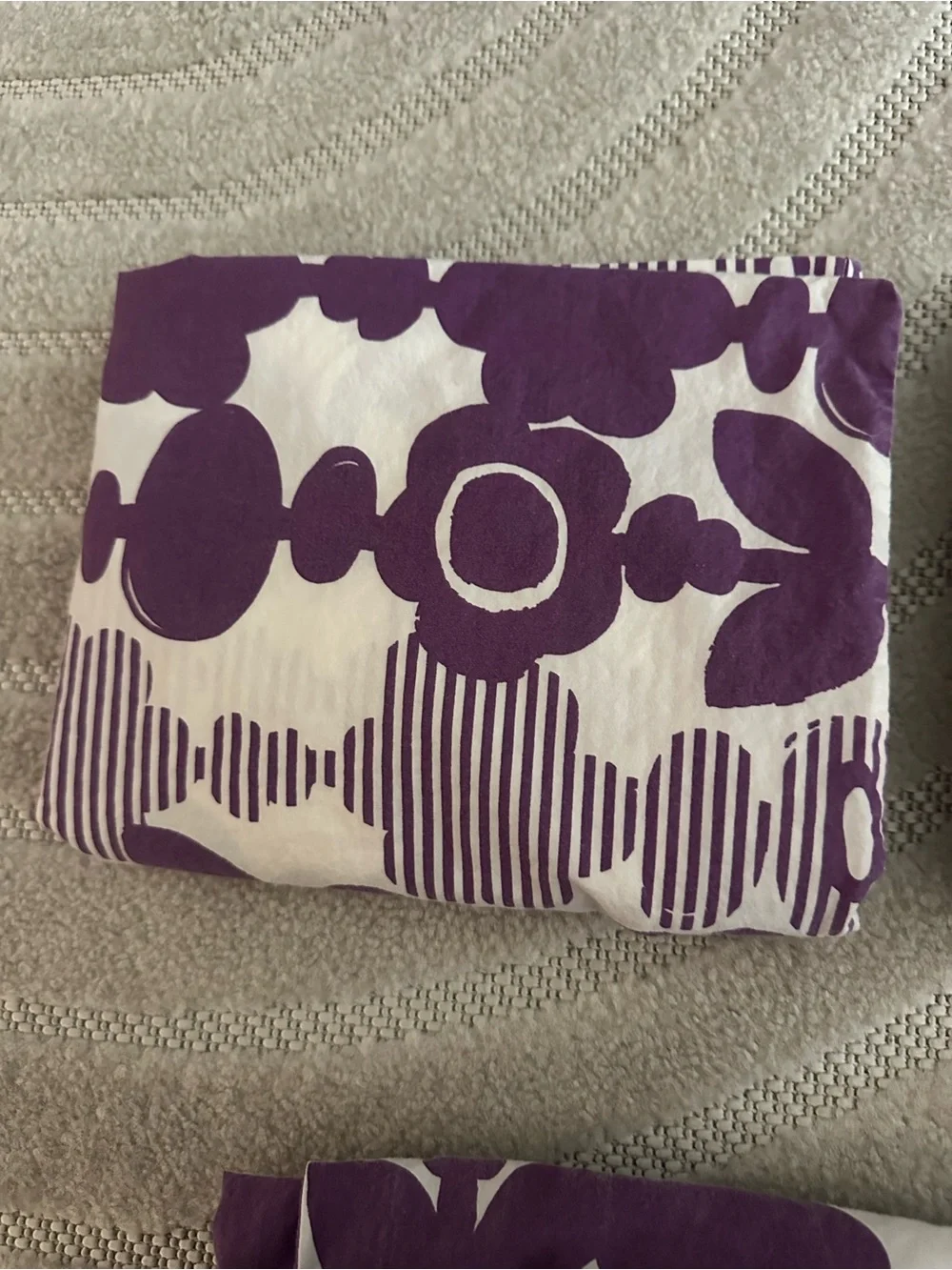 Pottery Barn Teen Flower Chain Twin Duvet and Shams